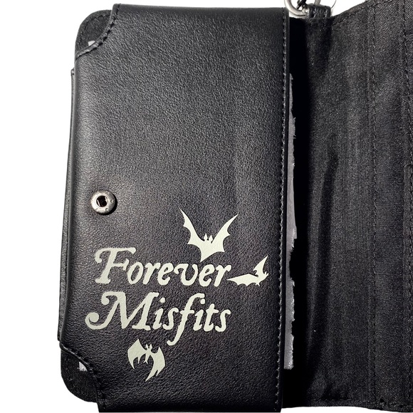 Loungefly Wristlet Nightmare Before Christmas Jack Skellington & Sally - Picture 7 of 11